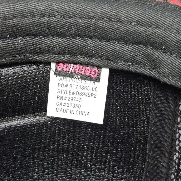 Volcom Red Plaid Wool Blend Trucker Hat Snapback Cap Mesh Back Skate Streetwear - Picture 8 of 9